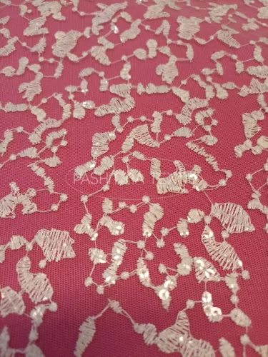 Apró hímzett flitteres menyasszonyi csipke 