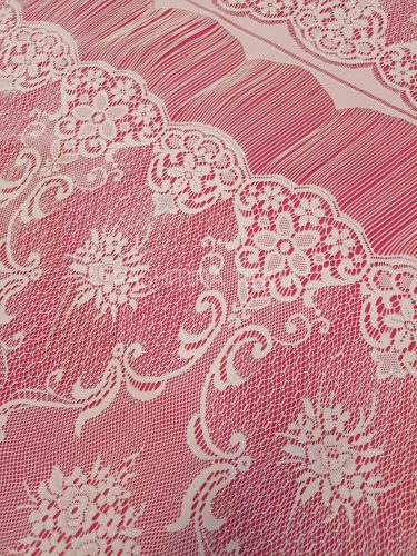 Klasszikus paneles rojtos elasztikus csipke ivory