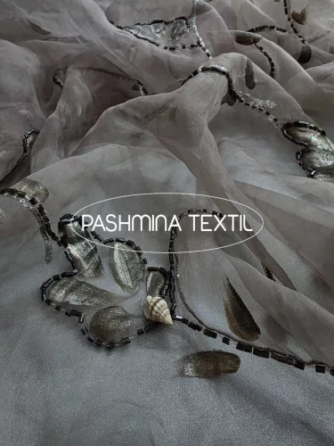 Organza - Bézs alapon kagyló mintás