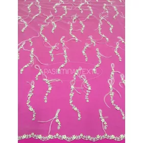 Marabutollas kis 3D virágos tüllcsipke - Ekrü