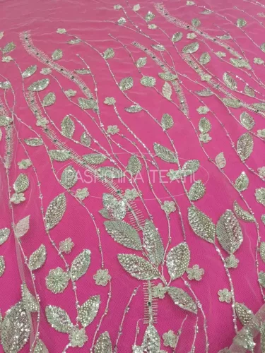 Indás-leveles gyöngyös flitteres tüllcsipke ivory