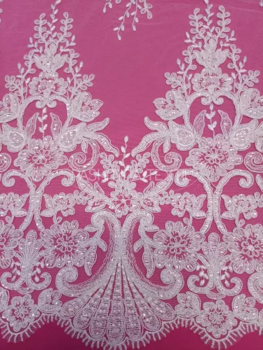 Legyező bordűrös csillogó zsinóros csipke - Fehér