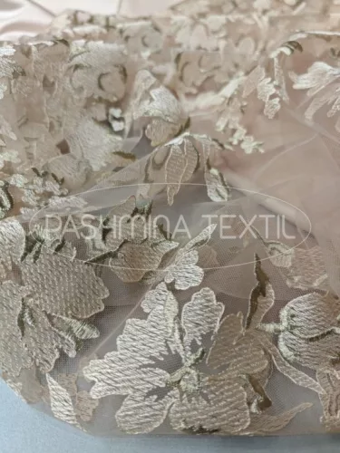 Púder hímzett tüllcsipke - púder King düsesz hangulat