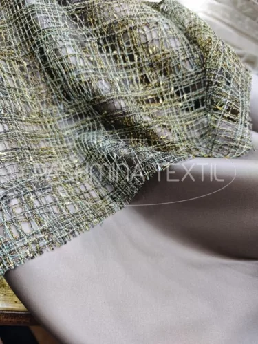 Geometrikus fémszálas légcsipke - aranyló szürke King düsesszel