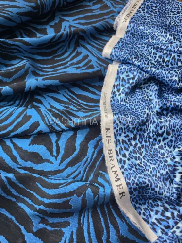 Kék párduc mintás - hernyóselyem szatén