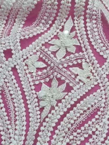 Szecessziós 3D gyönyös-flitteres tüllcsipke