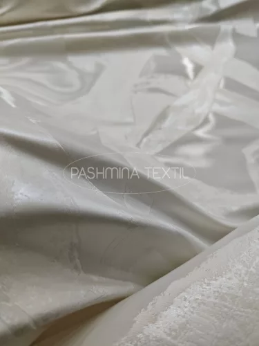 Exclusive Liquid brokát esküvői méteráru - Ivory