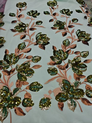 Spanyol hímzett flitterezett tüllcsipke-fahéj