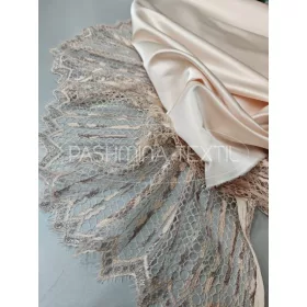   Halvány barack fémszálas geometrikus francia csipke - púder King düsesz hangulat