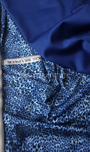 Kék gyapjú gabardin extra fénnyel