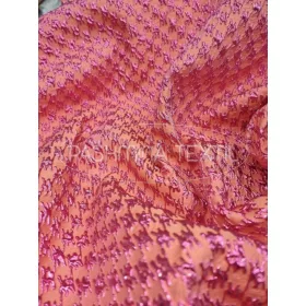 Tyúklábmintás selyem kloké-korall