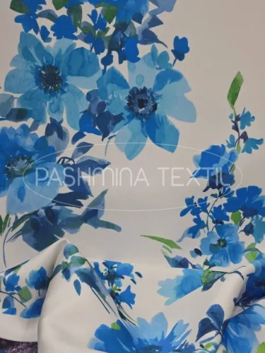 "Porcelán virágcsokrok" - selyem zibbelin- búzakék