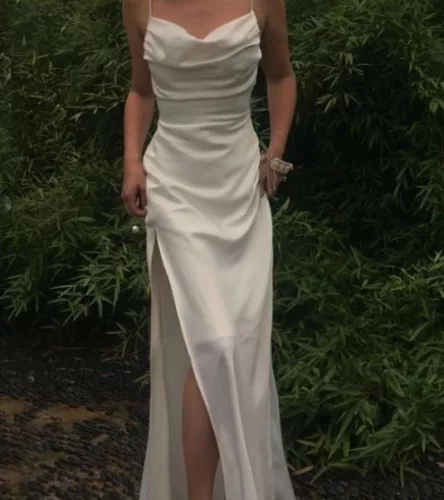 Hernyóselyem szatén méteráru - Fehér