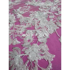 "Antik álom" hímzett tüllcsipke