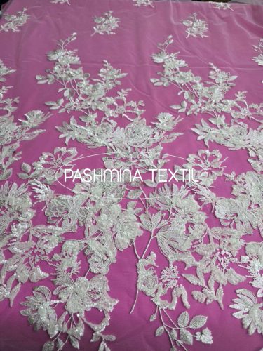 "Antik álom" hímzett tüllcsipke