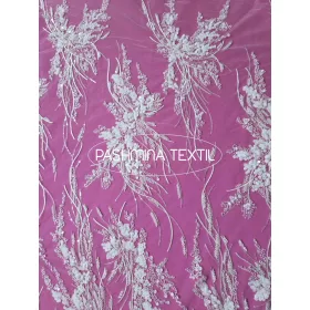   "Luxus- akácvirágok" flitteres- gyöngyös hímzett tüllcsipke