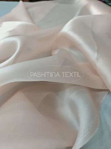 Exclusive hernyóselyem organza - Púder