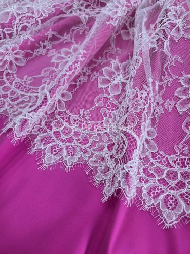 Francia zsinórozott hártyacsipke virág mintás