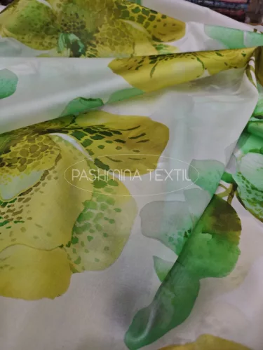 Hernyóselyem organza natural green orchidea