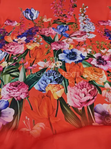 Spanyol nehézselyem - bordűr virágos - Piros