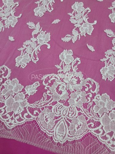 Hímzett francia tüllcsipke