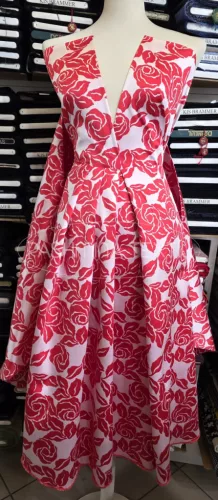 Kétszínoldalas - Piros rózsa mintás - Jacquard