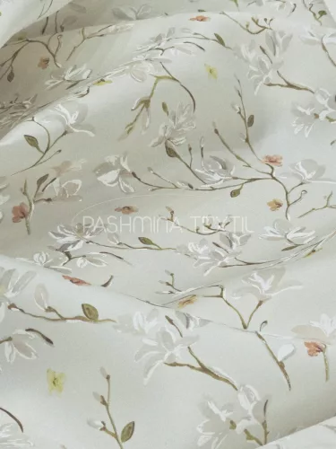 Porcelán virágos - hernyóselyem organza