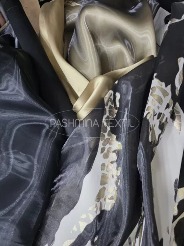 Fekete - Liquid düsesz