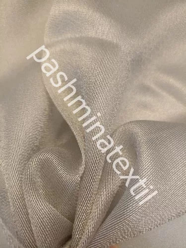 Fényáteresztő függöny, LINETT 320cm magas