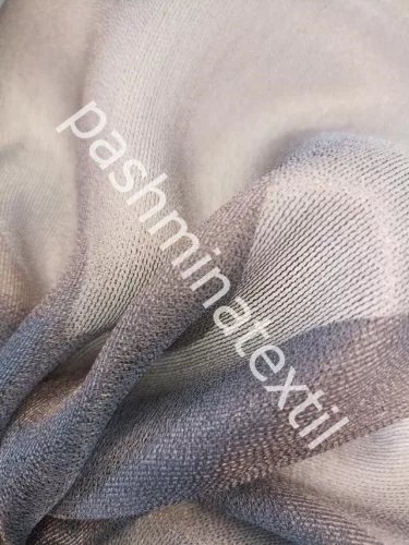 Fényáteresztő függöny, LINETT 320cm magas