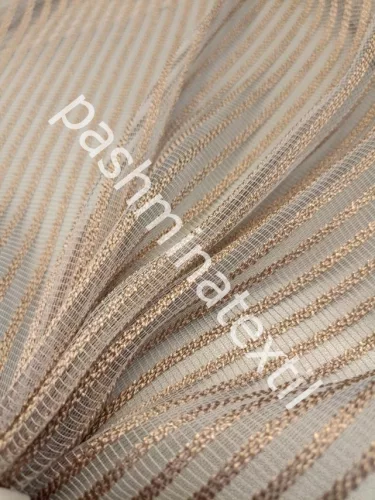 Fényáteresztő függöny, NICOLE 305cm magas