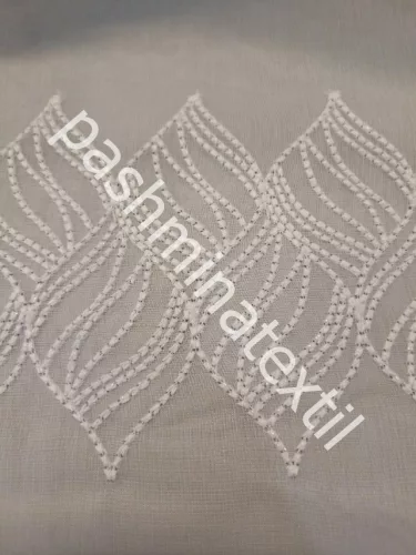 Fényáteresztő függöny, VILINA 290cm magas