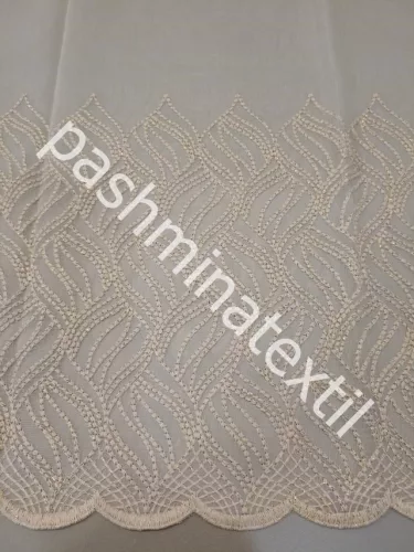 Fényáteresztő függöny, VILINA 290cm magas